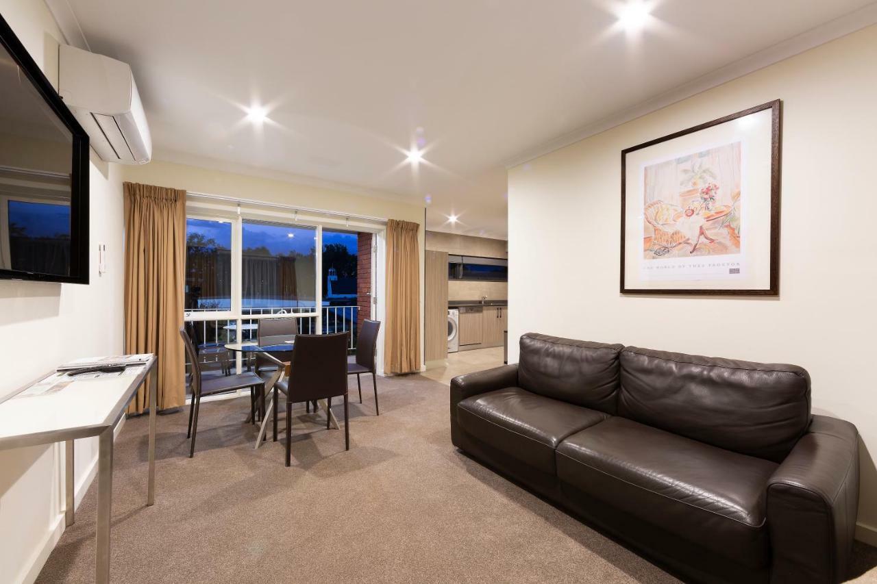 Forrest Hotel & Apartments Canberra Exterior foto